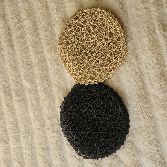 Hobby Lobby black and beige placemets - Picture 1 of 5